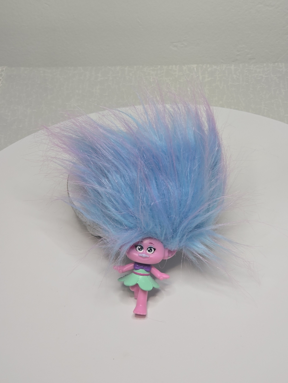 2023 DreamWorks Trolls Band Together Pom Pom Keyclip Figure Toy